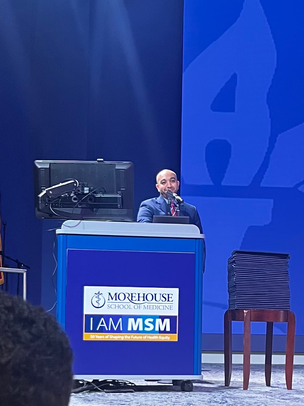 Alladdin Yousif Makawi, MD delivering a speech at the 2025 Morehouse GME commencement